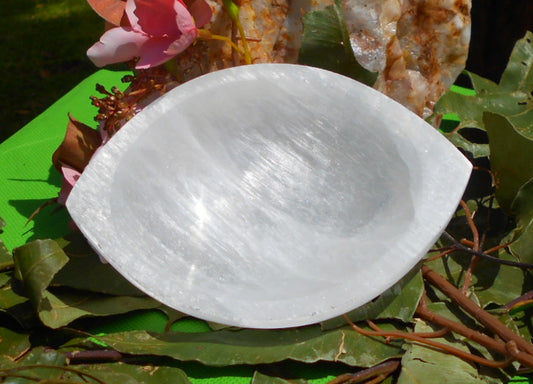 Selenite Eye Bowl 14 cm